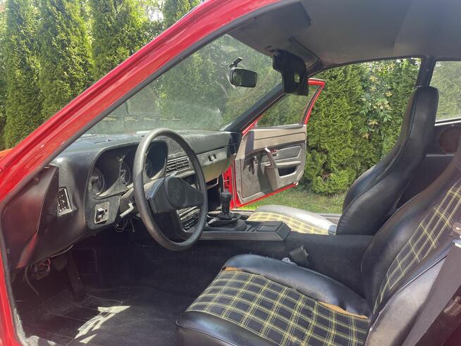 PORSCHE 924