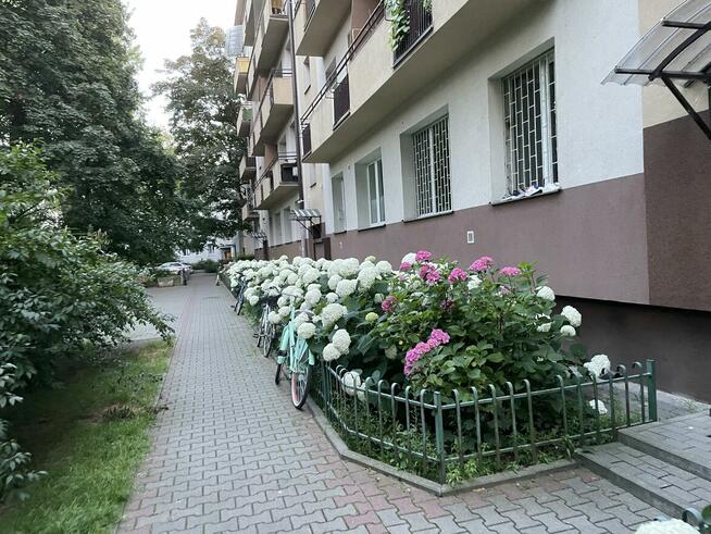 Muranów, bardzo ciche z balkonem, pierwsze piętro