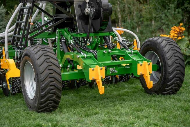 Agregat Strip-Till uprawa pasowa