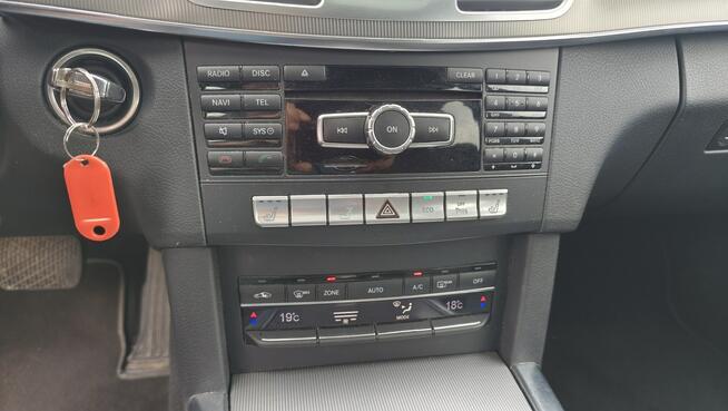 Mercedes E 250 E250 211 KM/Rej.PL/Lift/Distronik plus/Ledy/BLIS/100%Oryginał Lakier
