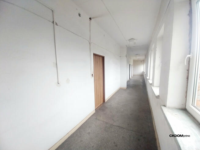 Kompleks magazynowo-biurowy 2078 m² Promnik