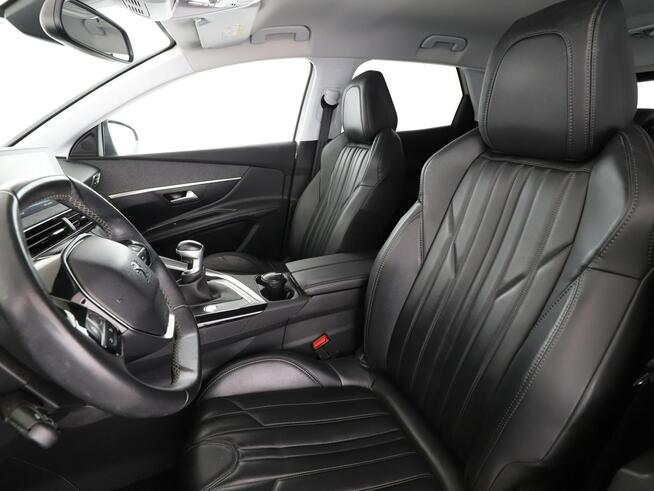 Peugeot 3008 skóra virtual cocpit navi klima auto grzane fotele kamera i czujniki p