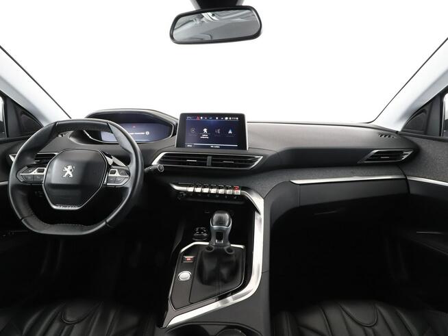 Peugeot 3008 skóra virtual cocpit navi klima auto grzane fotele kamera i czujniki p