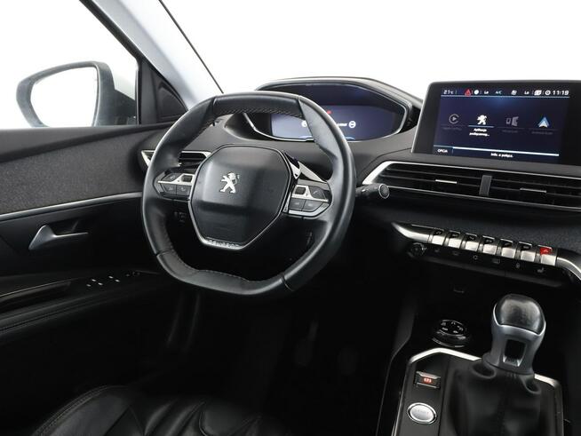 Peugeot 3008 skóra virtual cocpit navi klima auto grzane fotele kamera i czujniki p