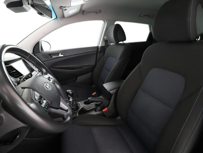 Hyundai Tucson manual navi tryby jazdy klimatronik start stop