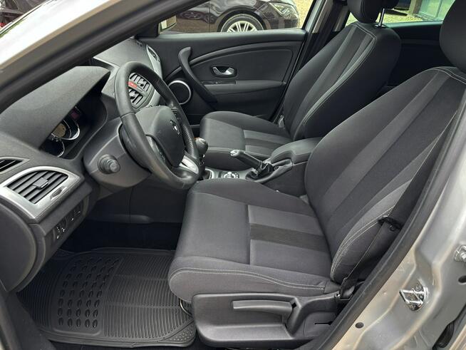 Renault Megane 1.9 dCi 131km NAVI hak SERWIS bezwypadek 2010