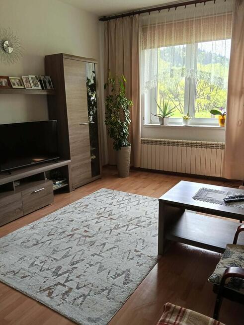 Sprzedam 4-pokojowe mieszkanie z garażem i osobnym wejściem