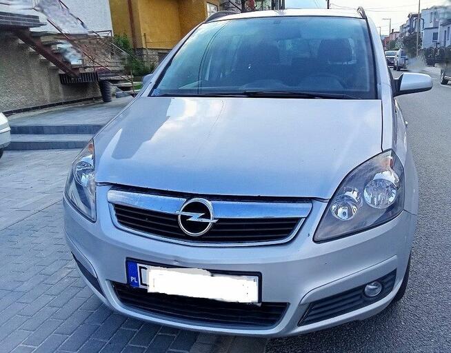 Opel Zafira 1.6 benz .klimatyzacja. 7 foteli.