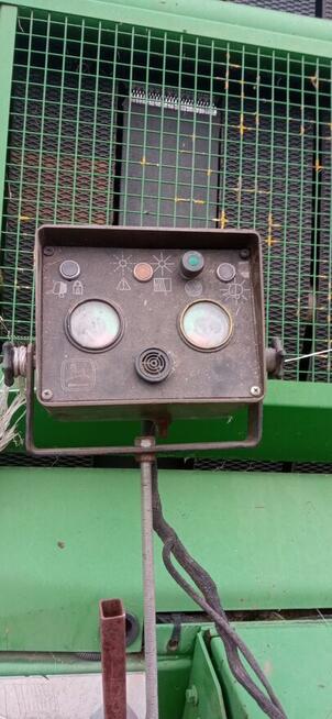 Sprzedam prasę John Deere 550