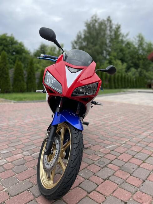 Honda cbr125r
