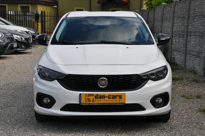 Fiat Tipo 1.4 120KM T-Jet hatchback LED Navi Kamera Czujniki