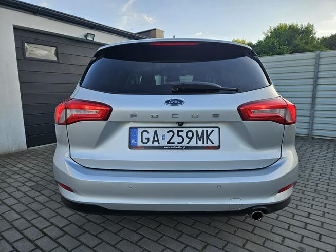 1.0 100KM niski przebieg JAK NOWY serwis ASO FORD ledy KAMERA BDB stan