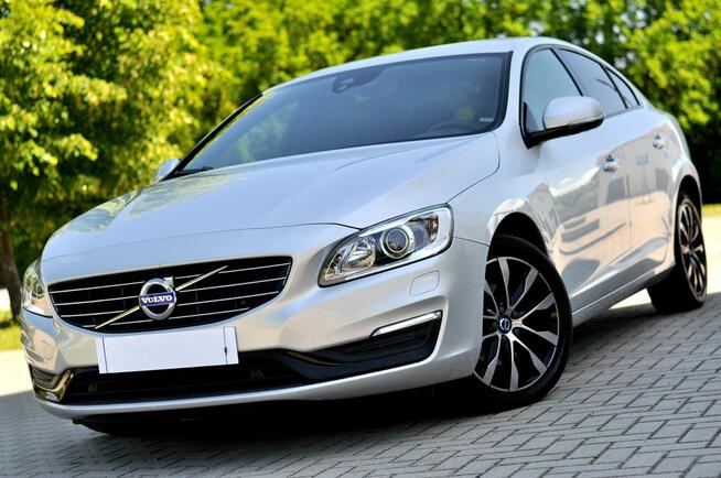 Volvo S60 LiFT 2,0 D3 150Km Bi Xenon Ledy Skóra Digital Navi Kamera Full Opcja