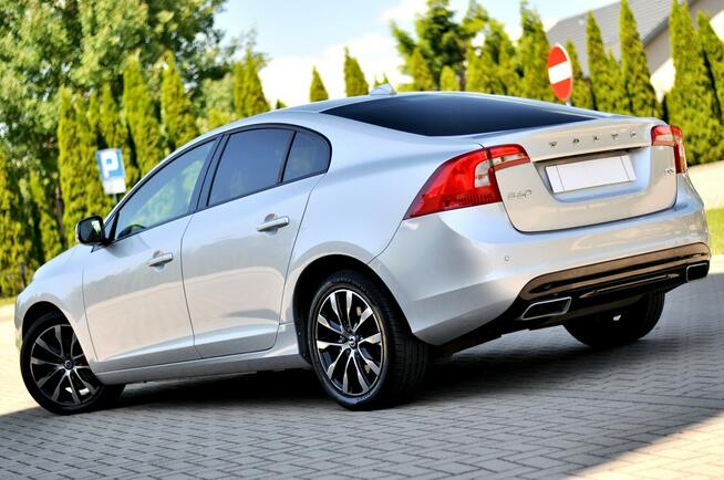 Volvo S60 LiFT 2,0 D3 150Km Bi Xenon Ledy Skóra Digital Navi Kamera Full Opcja