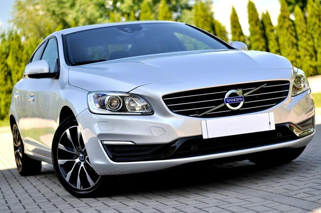 Volvo S60 LiFT 2,0 D3 150Km Bi Xenon Ledy Skóra Digital Navi Kamera Full Opcja