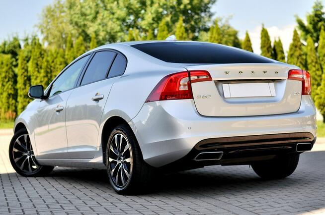 Volvo S60 LiFT 2,0 D3 150Km Bi Xenon Ledy Skóra Digital Navi Kamera Full Opcja
