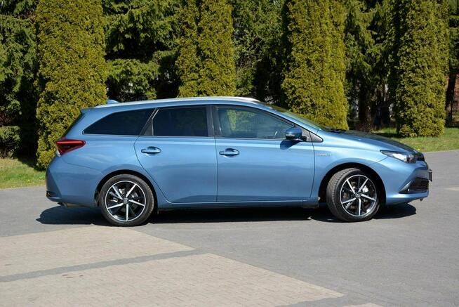 Hybryda Lift Premium Ledy Navi Kamera Keyless Go Aso Toyota Nowe Opony