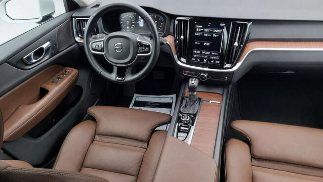 Volvo V60 D4 4x4/inscription/harman/hak/kam360/LED/webasto/ACC/Blis