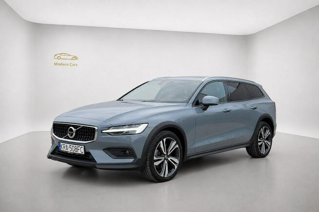 Volvo V60 FV23% B5 AWD B/Kam360/Panorama/Hak/Led Matrix/ACC/4 stref/ASO