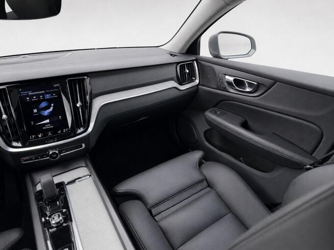 Volvo V60 FV23% B5 AWD B/Kam360/Panorama/Hak/Led Matrix/ACC/4 stref/ASO