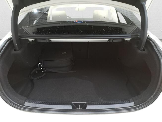 MERCEDES-BENZ E 220d