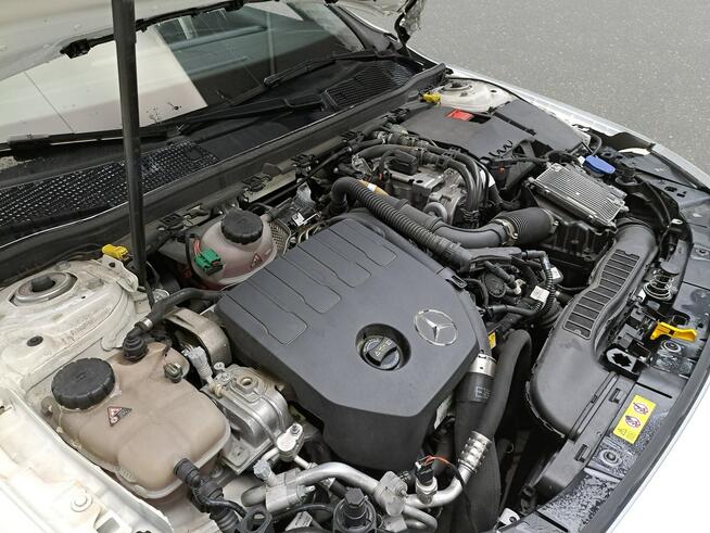 MERCEDES-BENZ E 220d