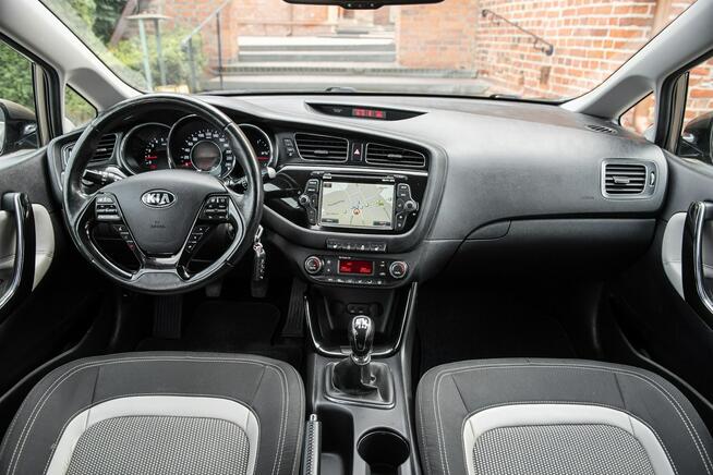 Kia Cee'd 1.6CRDi 128KM ! Navi Kamera Xenon ! Opłacona ! Zadbana !