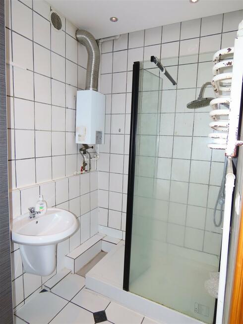 Mieszkanie Tychy E, Edukacji