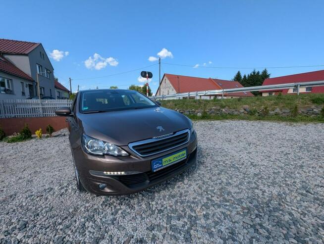 Peugeot 308 1,6 diesel, czujniki parkowania