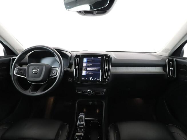 Volvo XC 40 PHEV automat full LED skóra panorama navi hak grzane fotele kamera 360