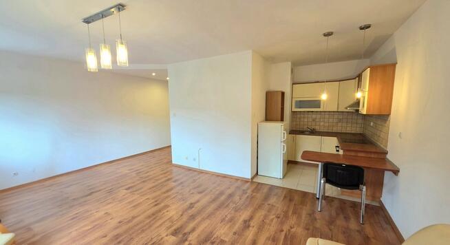 Apartament 3pok. Os. Magnolia 2007 r. I p., winda