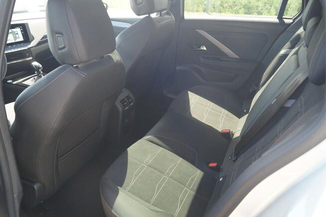 Opel Astra Sports Tourer 1.2 BENZ. 131KM Panorama el. fotele+pamięci kamery 360 2025r jak Nowy