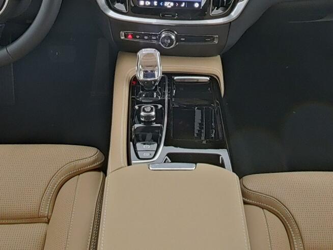 Volvo V60 T8 Plug-In AWD Ultra Dark *Gwarancja*FV23%*