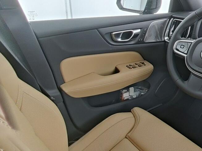 Volvo V60 T8 Plug-In AWD Ultra Dark *Gwarancja*FV23%*