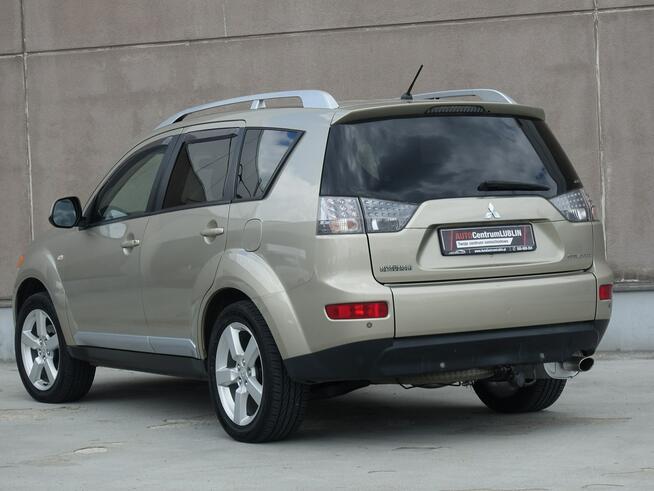 Mitsubishi Outlander 2.4 Ben.170KM/4X4/7-Os./Alcantara/Nagłośnienie Rockford Fosgate