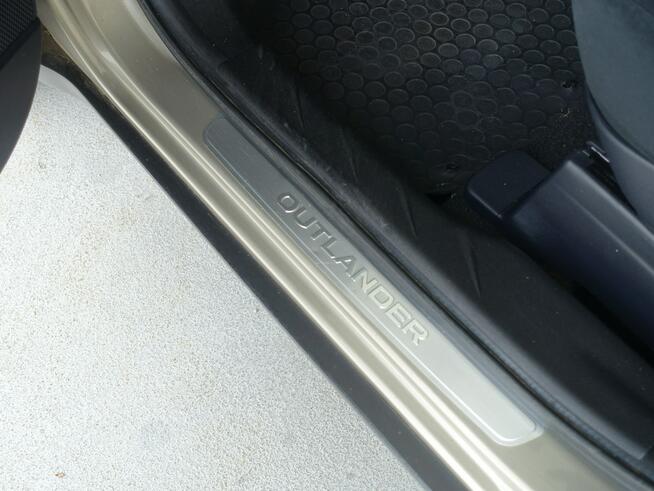 Mitsubishi Outlander 2.4 Ben.170KM/4X4/7-Os./Alcantara/Nagłośnienie Rockford Fosgate