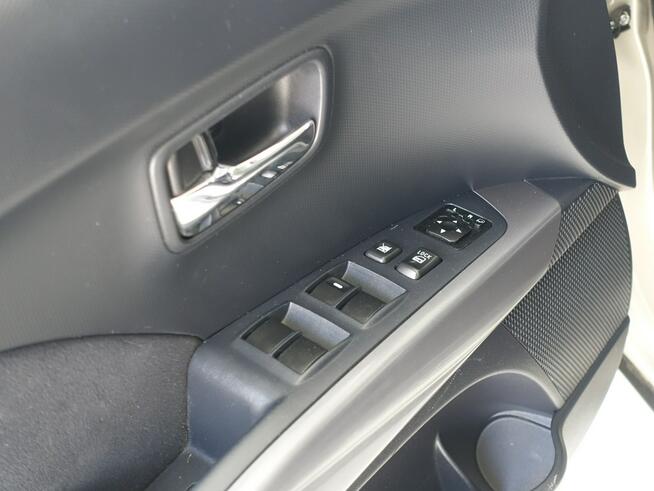 Mitsubishi Outlander 2.4 Ben.170KM/4X4/7-Os./Alcantara/Nagłośnienie Rockford Fosgate