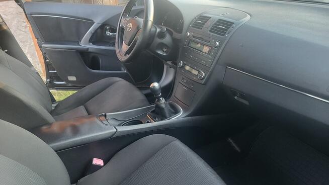 Sprzedam toyota avensis t 27