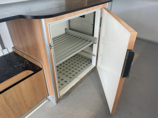 Renault Master Autosklep wędlin Gastronomiczny Food Truck Foodtruck Sklep Borco Klima