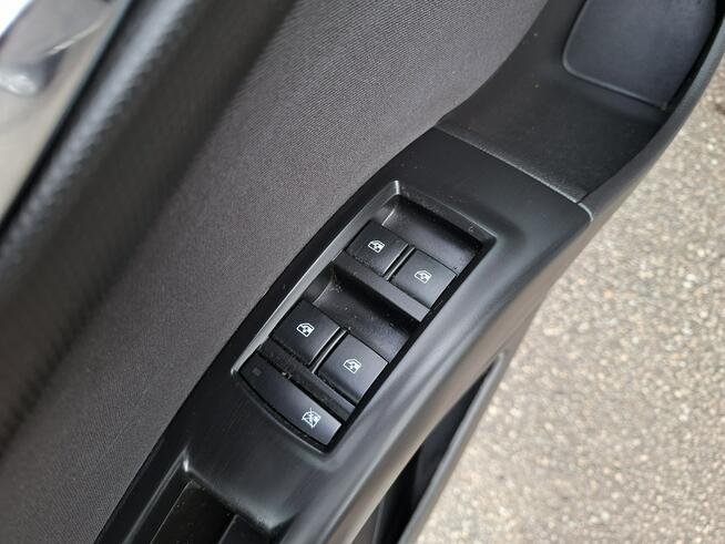 Opel Meriva Klimatyzacja, Podgrz. fotele + kierownica, Bluetooth, Hak, 2 kpl. kół
