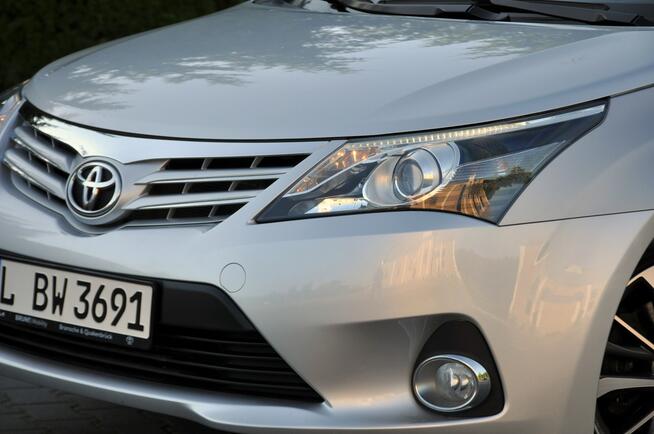 Toyota Avensis 2.0D-4D(124KM)*Lift*Led*Navi*Kamera*Klimatronik*Chrom*I Wł*Alu 17"ASO