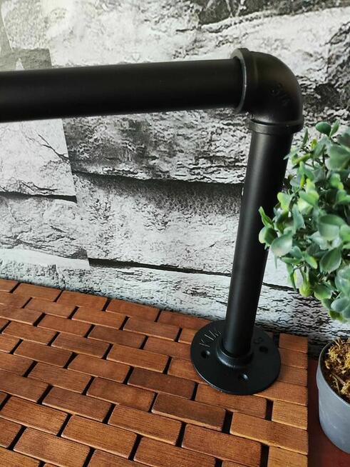 Wieszak Czarny ścienny na ścianę metalowy Uchwyt Loft Rura