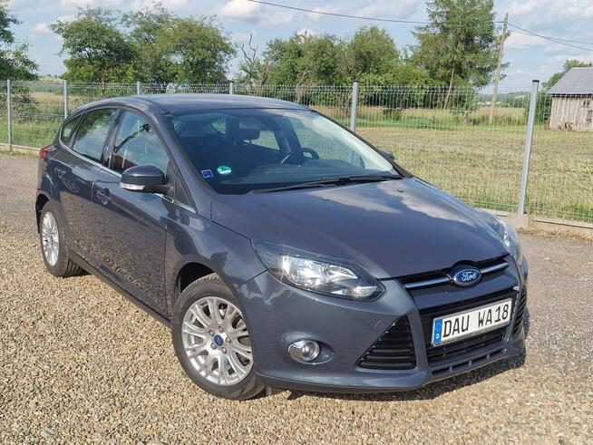 Ford Focus 1.6 benz 125km stary silnik TITANIUM bezwypadkowy ładny z Niemiec FV