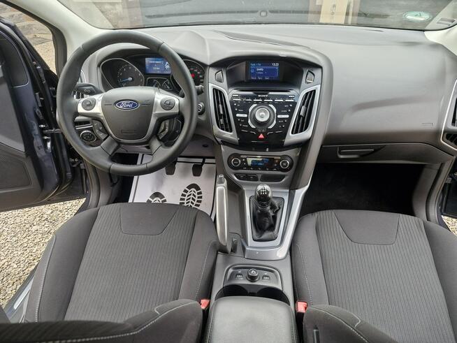 Ford Focus 1.6 benz 125km stary silnik TITANIUM bezwypadkowy ładny z Niemiec FV