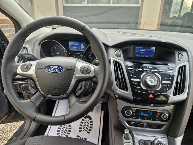 Ford Focus 1.6 benz 125km stary silnik TITANIUM bezwypadkowy ładny z Niemiec FV