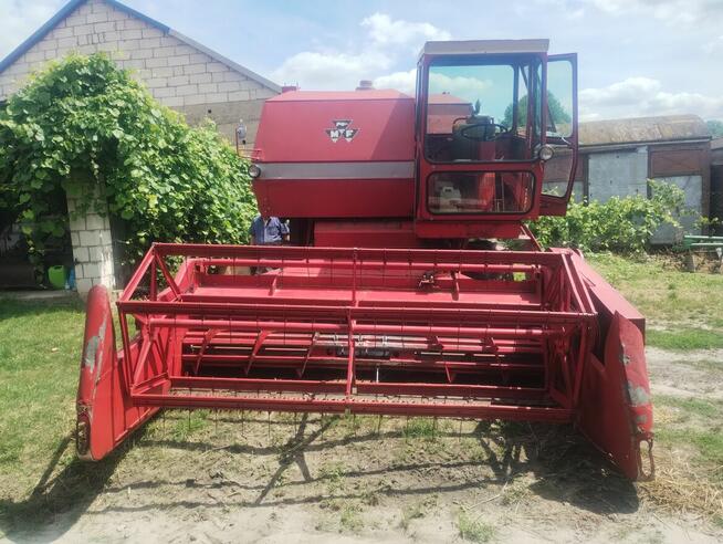 Kombajn zbożowy Massey Ferguson 487