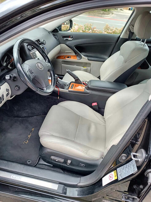 Lexus IS 220d Prestige 177 KM | ASO | Continental