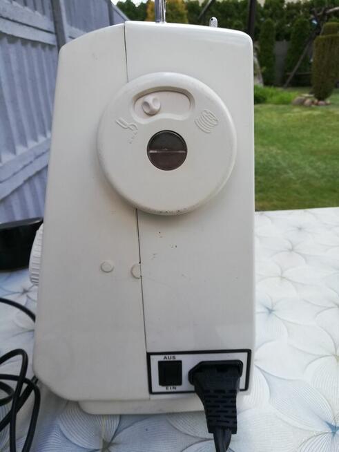 Sprzedam niemiecką nową elektryczną maszynę do szycia.