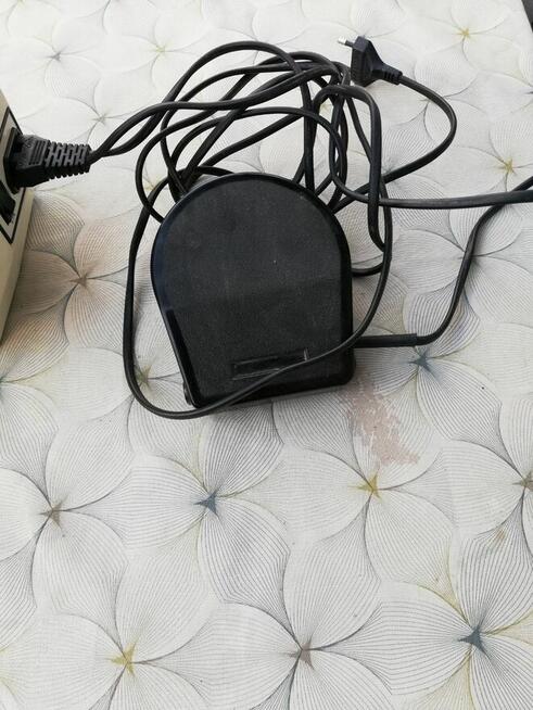 Sprzedam niemiecką nową elektryczną maszynę do szycia.