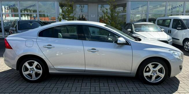 Volvo S60 modek 2011,automat,hak, opony wielosezonowe